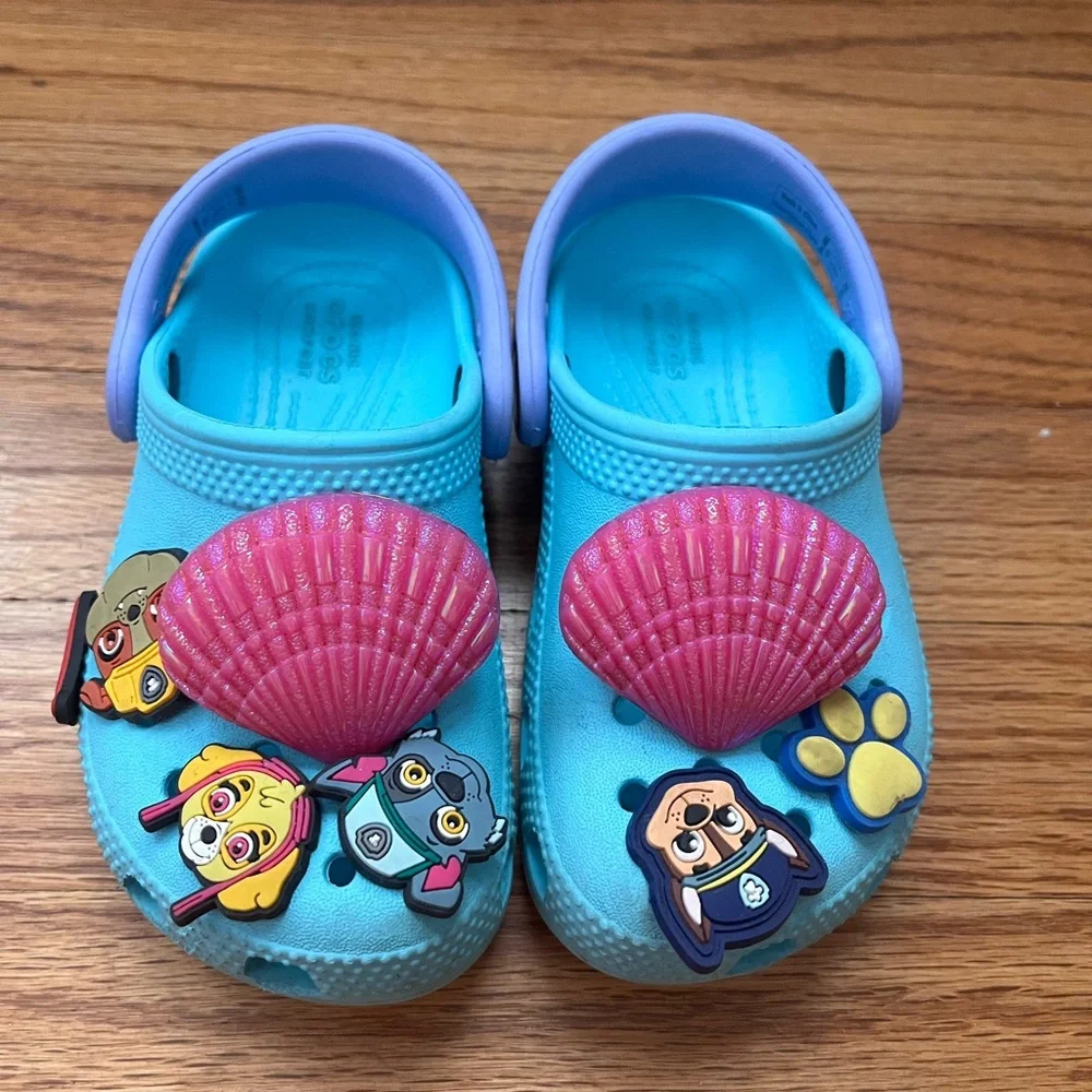 CROCS Blue Seashell Water Shoe Clogs